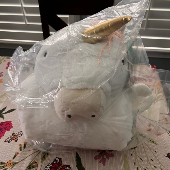 Pillowfort Animal Hooded Blanket - Unicorn - Picture 8 of 8